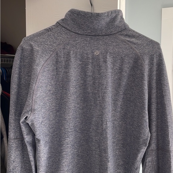 Men’s Lululemon half zip - Picture 2 of 2